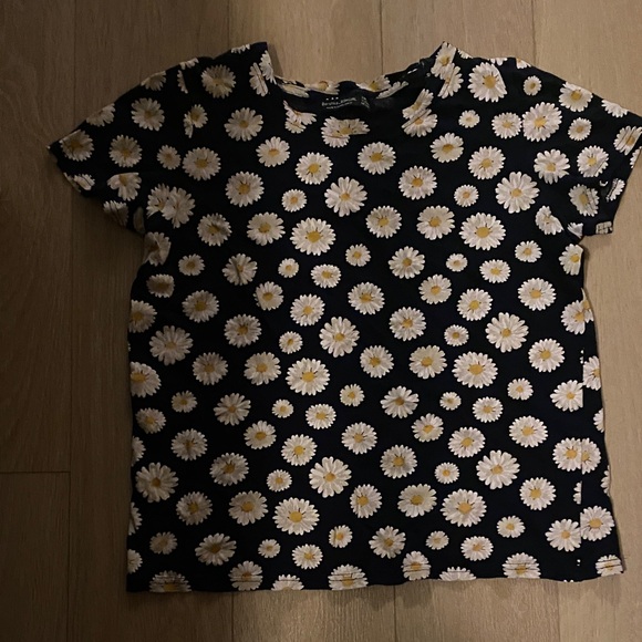 Bershka Tops - Daisy Print T-Shirt